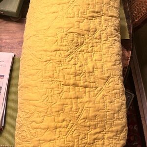 Mustard yellow Opalhouse full/queen quilt